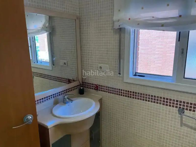 Foto b4b7fda8-bbac-41ac-a65f-9b2bb644d6f2. Casa aparellada amb calefacció aparcament a Ullastrell