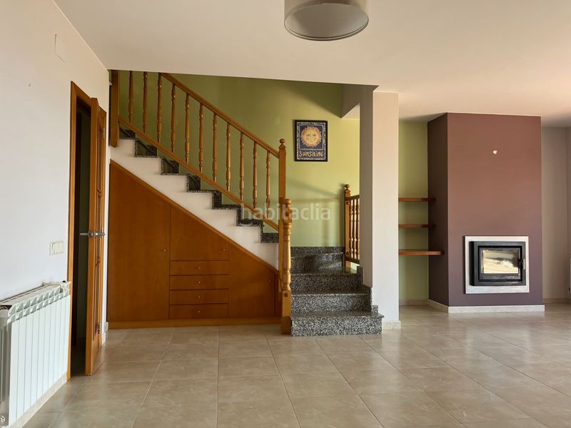 Foto b739ce9f-dddc-42c1-99bc-d36f47195434. Casa aparellada amb calefacció aparcament a Ullastrell