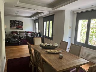 Etagenwohnung  Carrer de balmes. Precioso piso muy luminoso en inmejorable ubicación: consta de u