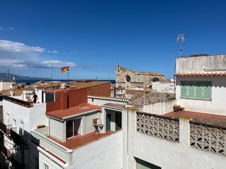 Duplex à Carrer canyet 46. Precioso dúplex reformado con salón-comedor-cocina, 3 habitacion