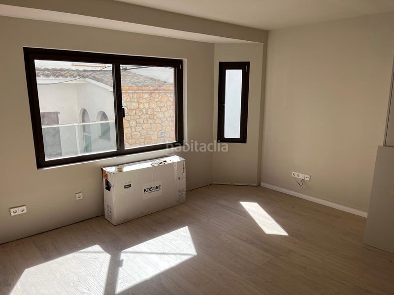 Foto b8bf608b-f2a6-4f78-83d4-281e3639f02b. Dúplex a carrer canyet 46 a Nucli Antic Escala (L´)