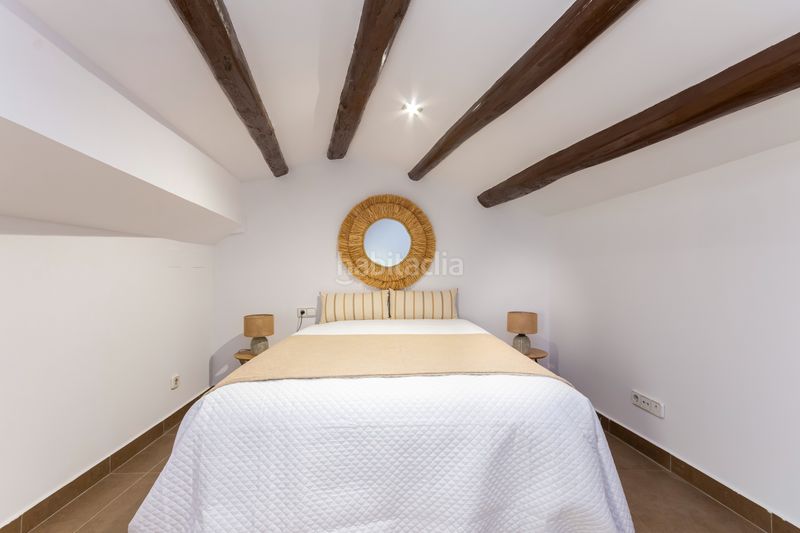 Foto f2a3e404-fb55-44f1-87a1-1f0539a9b909. Duplex in Barri del Centre Terrassa