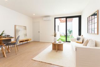 Maison  Carrer de la mare de déu de les neus. Preciosa casa, muy luminosa: salón-comedor-cocina, 3 habitacione