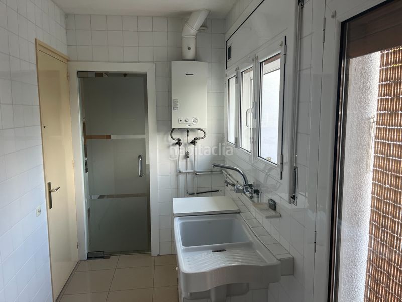 Foto 9b6458c2-8dca-44ce-8ff6-d7d87f69703f. Alquiler casa en carrer de sant pau 8 preciosa casa muy bien ubicada con posibilidad de entregar vacía y/o amueblada. en Castellar del Vallès