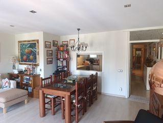 Appartamento  Ronda de sant pau 75. Preciosa vivienda reformada hace pocos años, en inmejorable ubic