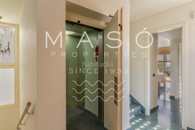 Foto e5fdac46-5c8e-48ba-8f4e-eba3f1aea9f9. Chalet con camino riscaldamento piscina in S´Agaró