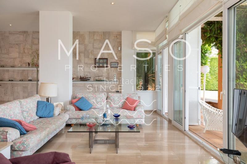 Foto 585372a9-fb3a-4b6b-850a-2c48c8c6e4af. Chalet con camino riscaldamento parcheggio piscina in S´Agaró