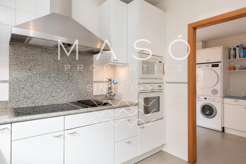 Foto 68af4f5f-e125-4ca5-9f7d-cc059e4e84b0. Chalet con camino riscaldamento parcheggio piscina in S´Agaró