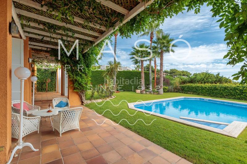 Foto 8d58069e-1b5e-4f17-ae45-f71a74c3c346. Chalet con camino riscaldamento parcheggio piscina in S´Agaró