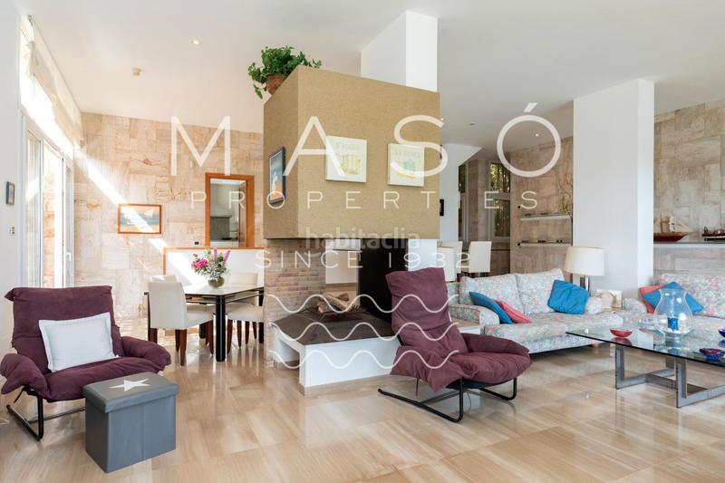 Foto 93d2e1a6-2f99-4d58-bbba-66ff1993b77b. Chalet con camino riscaldamento parcheggio piscina in S´Agaró