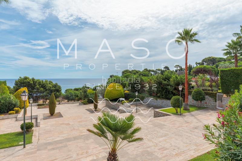 Foto 9fb9f945-e31d-4b8e-bee5-bf3233f08998. Chalet con camino riscaldamento parcheggio piscina in S´Agaró