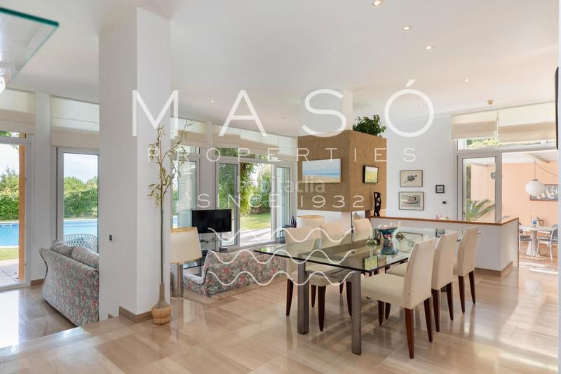 Foto aeba54ad-6940-42dd-90fa-88da78d06bfe. Chalet con camino riscaldamento parcheggio piscina in S´Agaró