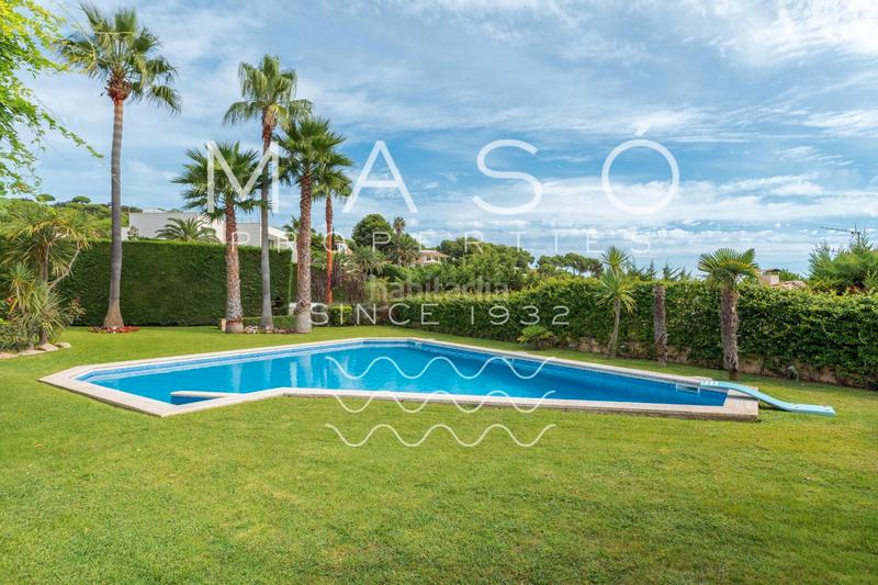 Foto b80b4e3b-6e09-4aae-a24f-bbe2a82fbf4b. Chalet con camino riscaldamento parcheggio piscina in S´Agaró