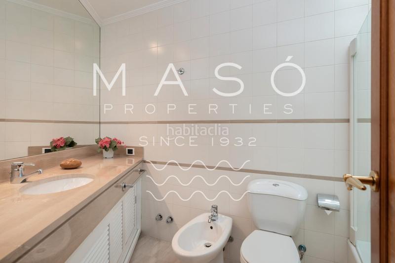 Foto d3f9f666-b8a1-48d5-8a6a-e38739efe580. Chalet con camino riscaldamento parcheggio piscina in S´Agaró