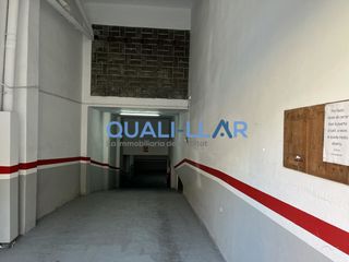 Lloguer Aparcament cotxe  Calle de josep ricart. Parking alquiler coche mediano