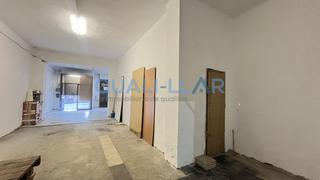 Local Comercial  Carrer de la constituci. Local comercial en venta