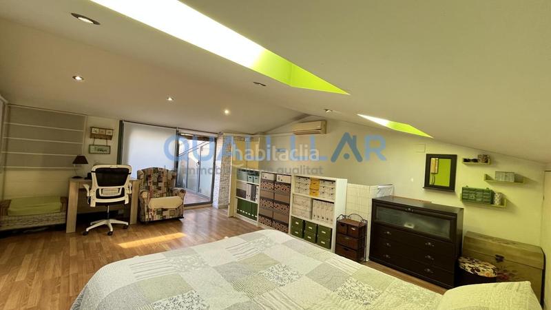 Foto 9c29e149-c64a-4872-9fdf-12e7e9304ff8. Duplex with heating in Centre-Can Nadal Sant Feliu de Llobregat