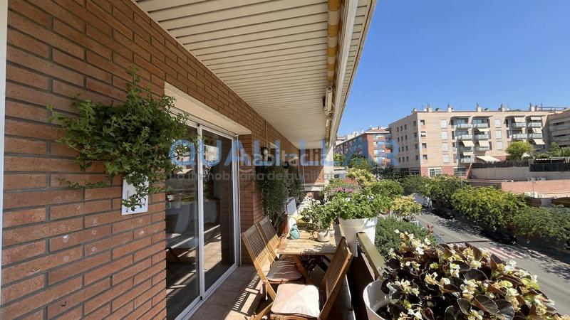 Foto 06dcb360-6f22-4cdf-82a2-581f93295d7a. Zweistöckige wohnung mit heizung parking in Roses-Castellbell Sant Feliu de Llobregat