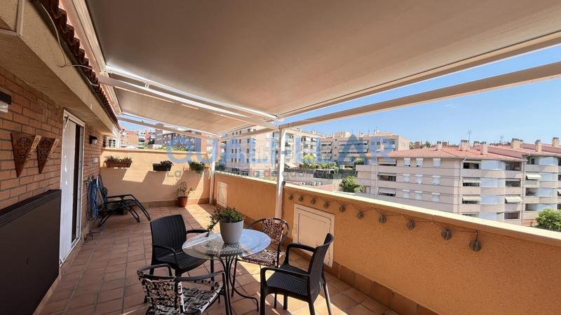 Foto 26608d15-8b21-47a0-a013-a54c640ce46f. Zweistöckige wohnung mit heizung parking in Roses-Castellbell Sant Feliu de Llobregat