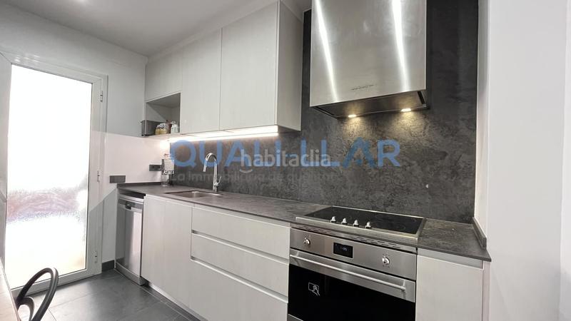 Foto 63113340-d12e-490d-8f2a-87371d1d1ea1. Zweistöckige wohnung mit heizung parking in Roses-Castellbell Sant Feliu de Llobregat