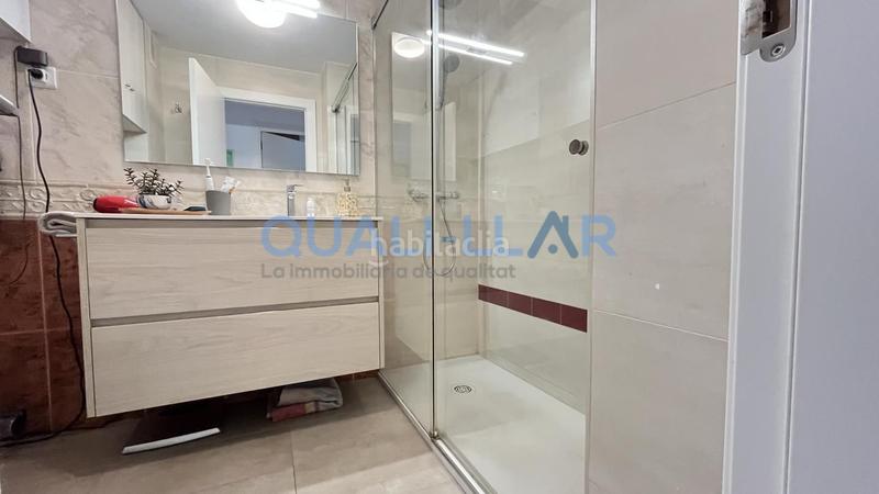 Foto a5d025e4-0b31-4925-8043-a285bb26a765. Zweistöckige wohnung mit heizung parking in Roses-Castellbell Sant Feliu de Llobregat