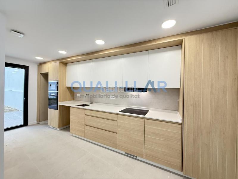 Foto beb085bd-ecb5-4023-af2d-674dbf27bbc0. Piano terra con riscaldamento in Roses-Castellbell Sant Feliu de Llobregat