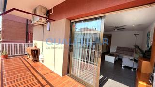 Piso  Carrer d'en serra. Piso exterior con balcn esquinero