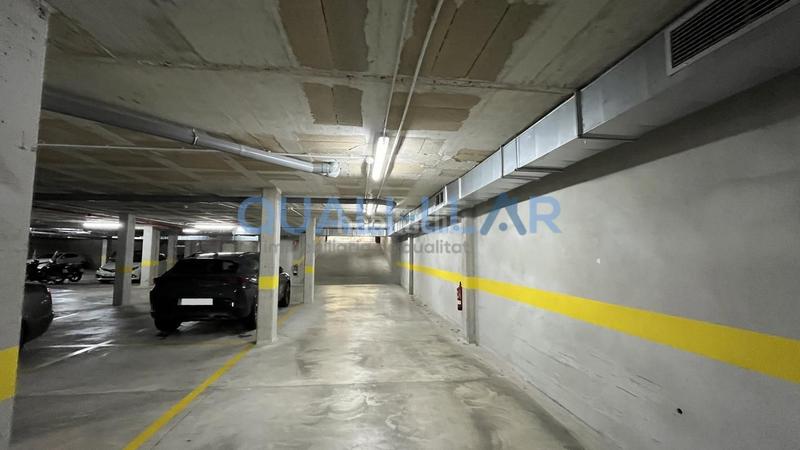 Foto e55ea8a6-15d0-43dd-9718-9eb2b3a7b80a. Alquiler parking coche plaza de parking y trastero en alquiler en Sant Feliu de Llobregat