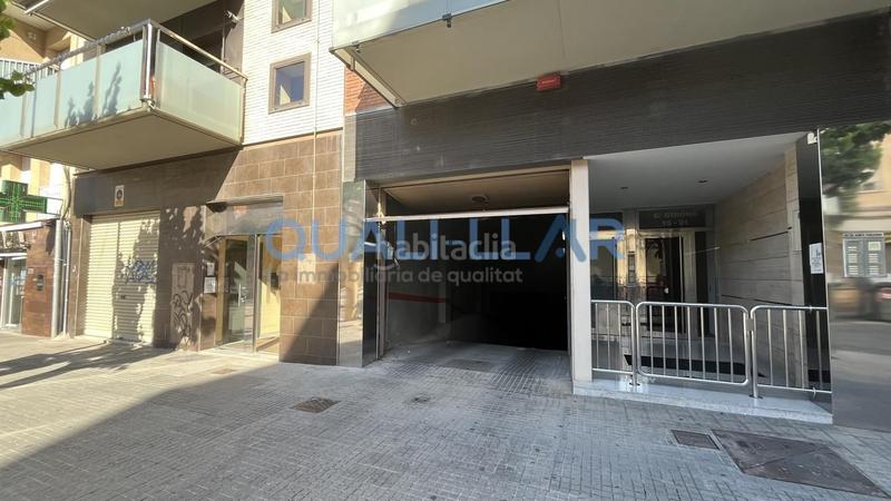 Foto 175a1a10-c80b-4fed-90ef-e9e923da1efe. Alquiler parking coche plaza de parking en alquiler en Sant Feliu de Llobregat