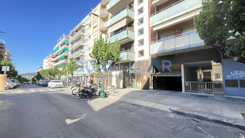 Foto fca52e92-9d62-4bf4-a5c5-766b7e2f659d. Alquiler parking coche plaza de parking en alquiler en Sant Feliu de Llobregat