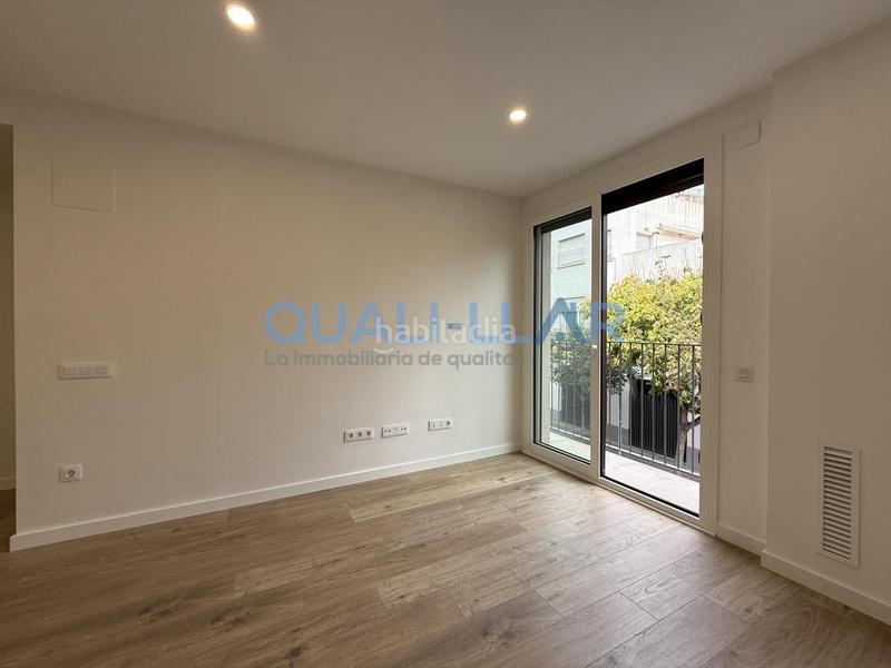 Foto 0e84bc3a-0736-4244-93c3-a4a71852897b. Dúplex amb calefacció aparcament piscina a Centre-Can Nadal Sant Feliu de Llobregat