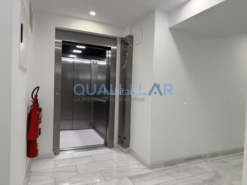 Foto 355dd931-7f9c-4ed1-ae88-2a5e55d10bec. Dúplex amb calefacció aparcament piscina a Centre-Can Nadal Sant Feliu de Llobregat