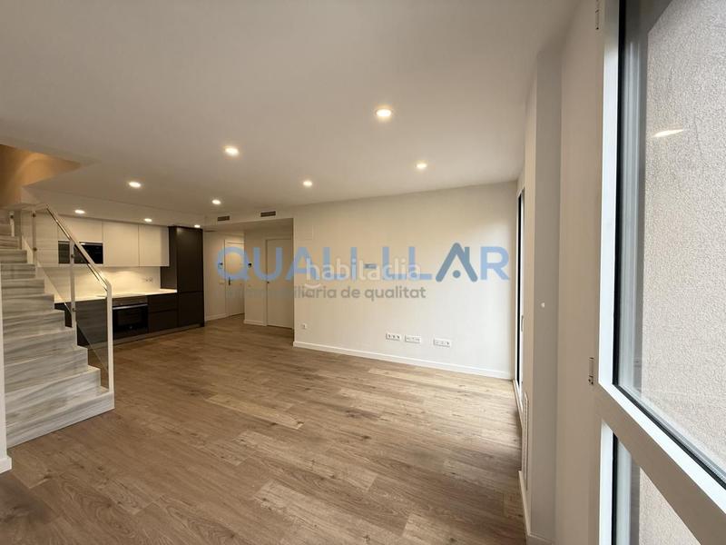 Foto 51a9dfb1-a9ce-4696-958d-63524c0fb0bb. Dúplex amb calefacció aparcament piscina a Centre-Can Nadal Sant Feliu de Llobregat