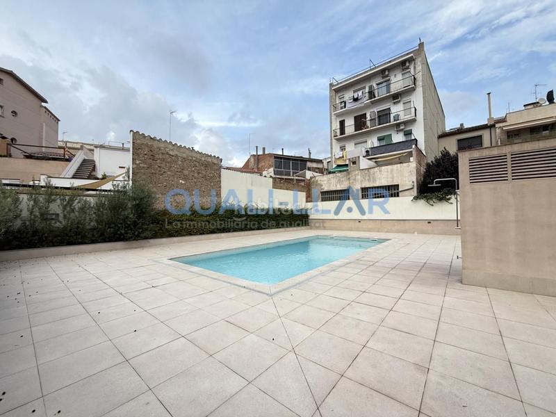 Foto 5f951d7d-c217-4efe-ae9a-6745f5ef9922. Dúplex amb calefacció aparcament piscina a Centre-Can Nadal Sant Feliu de Llobregat