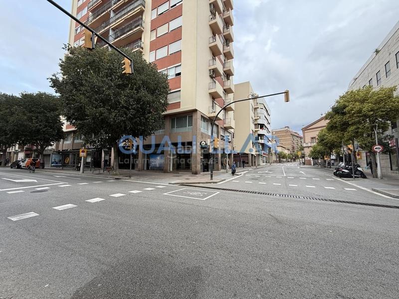 Foto a6397922-93ef-471c-8e15-1c84f3d20bc8. Dúplex amb calefacció aparcament piscina a Centre-Can Nadal Sant Feliu de Llobregat