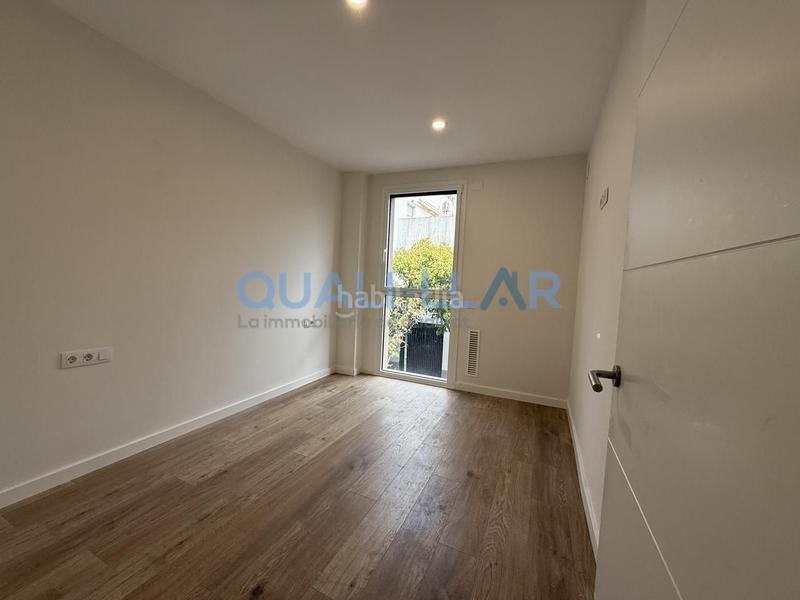 Foto c5839bad-5a5d-4b30-b153-bb896315660a. Dúplex amb calefacció aparcament piscina a Centre-Can Nadal Sant Feliu de Llobregat