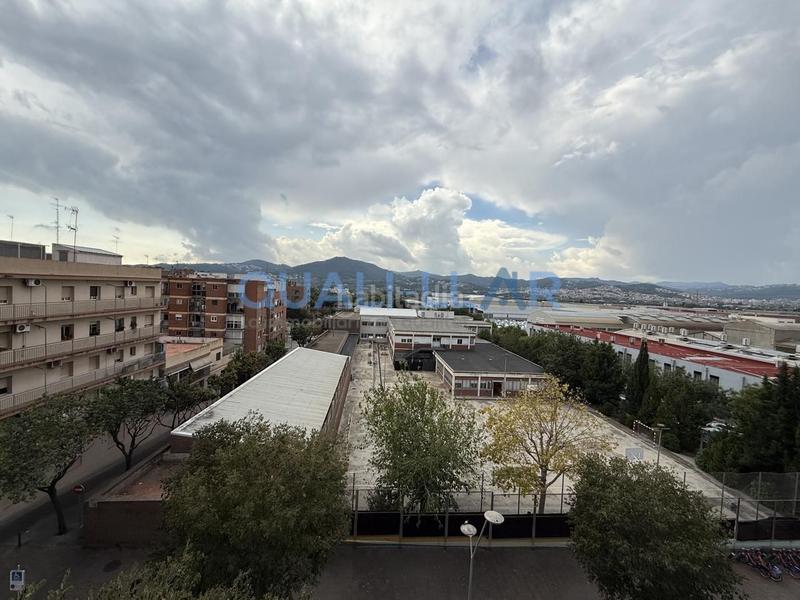 Foto 3f0c7e61-7819-4dad-affa-ec1f83a0afb6. Pis a Centre-Can Nadal Sant Feliu de Llobregat