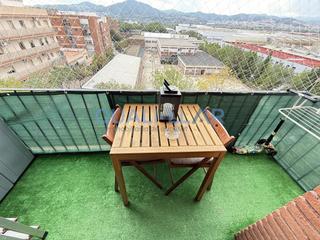 Appartement  Carrer de laureà miró. Piso tres habitaciones