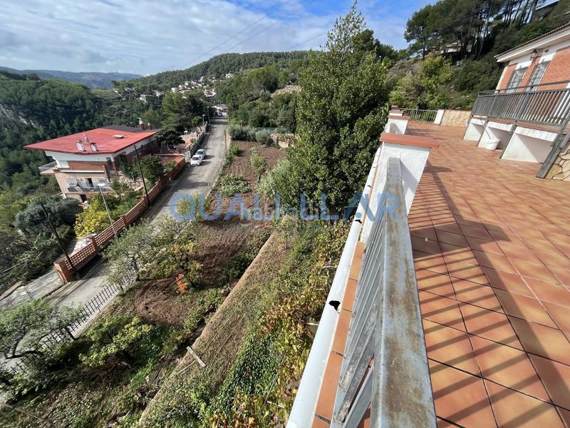 Foto bfd83fa5-3020-497a-a59b-83a0bb7fb901. Casa amb calefacció aparcament a Cervelló