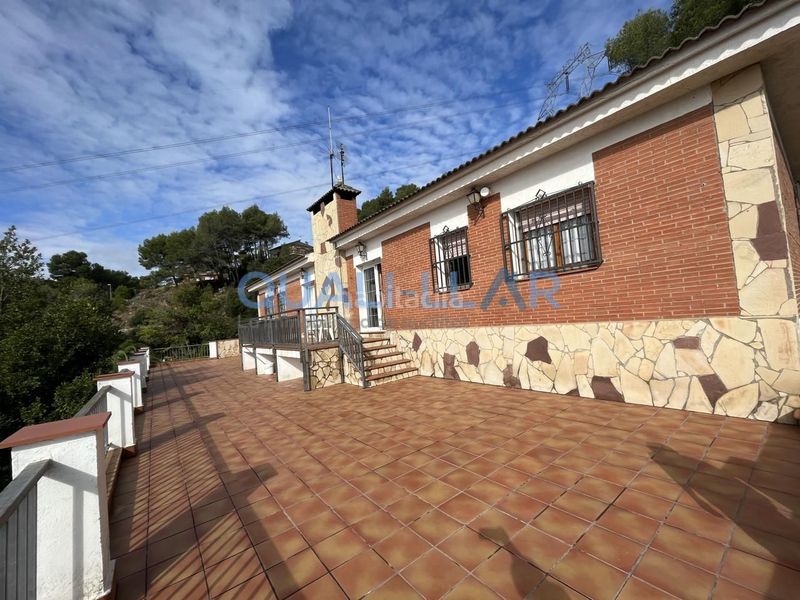 Foto f992c336-b01e-479d-8ba1-7636ad92c7fd. Casa amb calefacció aparcament a Cervelló