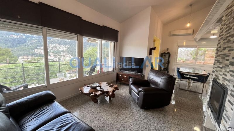 Foto ab474fed-2451-4d69-92fa-17e1abc7b26d. Casa amb calefacció aparcament piscina a Corbera de Llobregat
