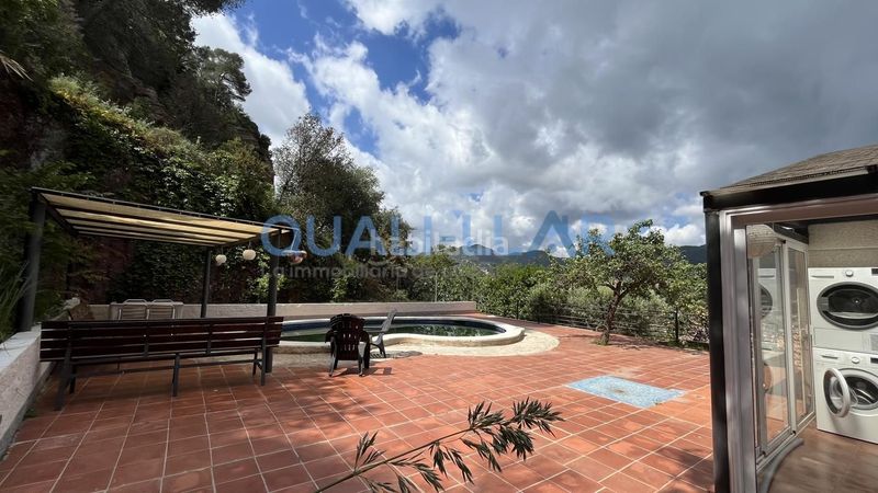 Foto d4866a5c-7c2d-4bd6-8a75-5665929ff870. Casa amb calefacció aparcament piscina a Corbera de Llobregat