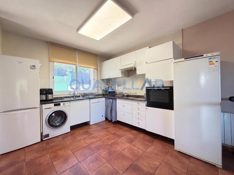 Foto 161438d2-b6ae-483e-998f-d4a5632e9e1c. Casa amb calefacció a Corbera de Llobregat