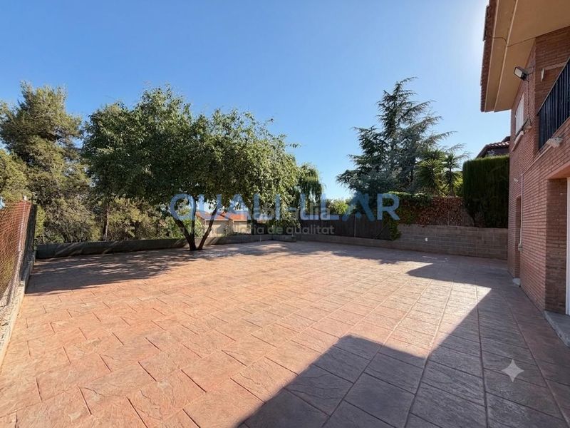 Foto a75c0a33-d9ce-440f-911b-febba58a382a. Casa amb calefacció a Corbera de Llobregat