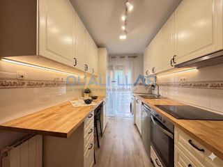 Pis  Calle de les del�cies. Vivienda reformado de 3 habitaciones con balc�n y patio