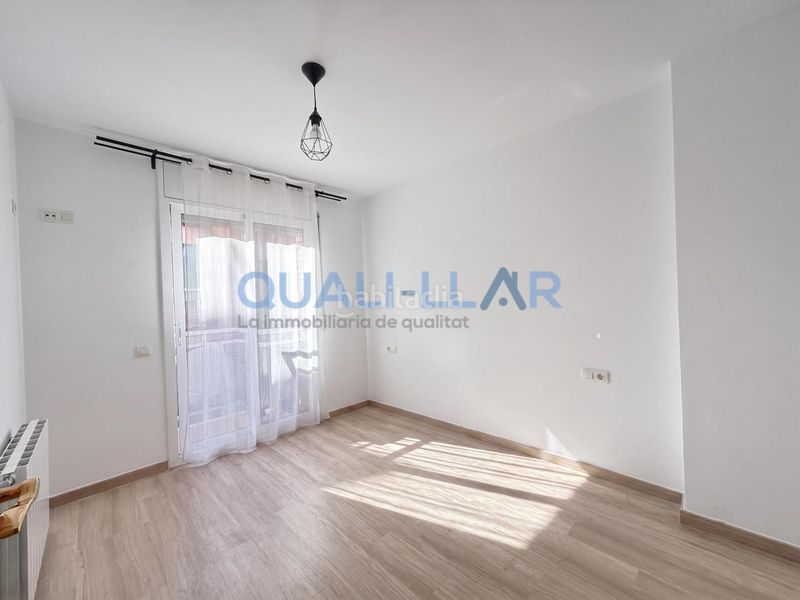Foto 128807f2-7428-4293-8eef-e4fabd0622d4. Pis amb calefacció a La Gavarra Cornellà de Llobregat