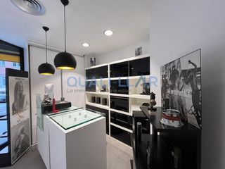 Traspàs Local Comercial  Dels pins. Peluqueria en traspaso