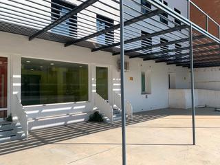 Location Local commercial  Avinguda de cerdanyola. Excelente patio interior