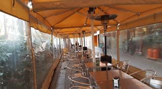 Traspàs Local Comercial a La Marina del Port. Restaurante esquinero. se traspasa por jubilación