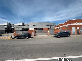 Lloguer Nau industrial  Carrer de l'energia. Anteriormente taller automóviles